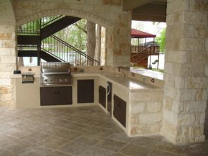 Consider Creating an Outdoor Kitchen